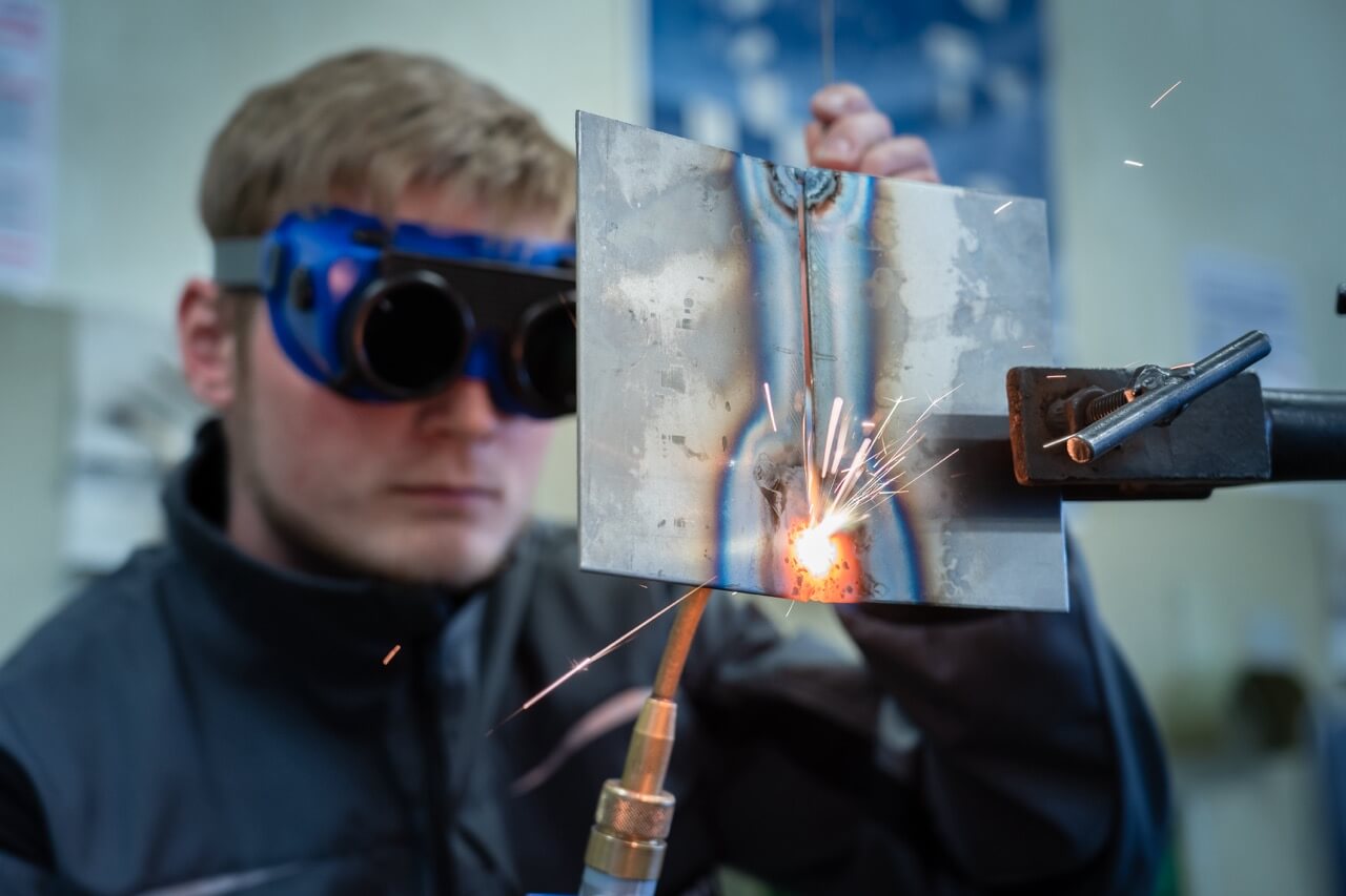 Schweißer bei der Arbeit